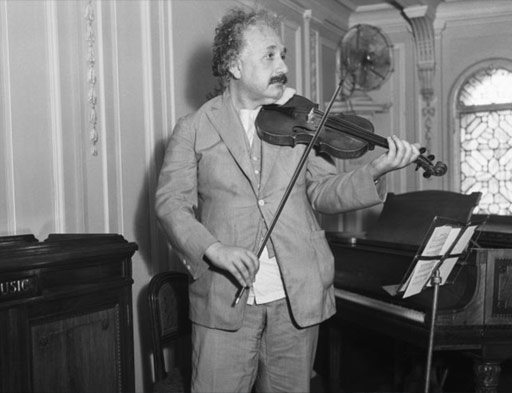 Einstein tocando el violín
